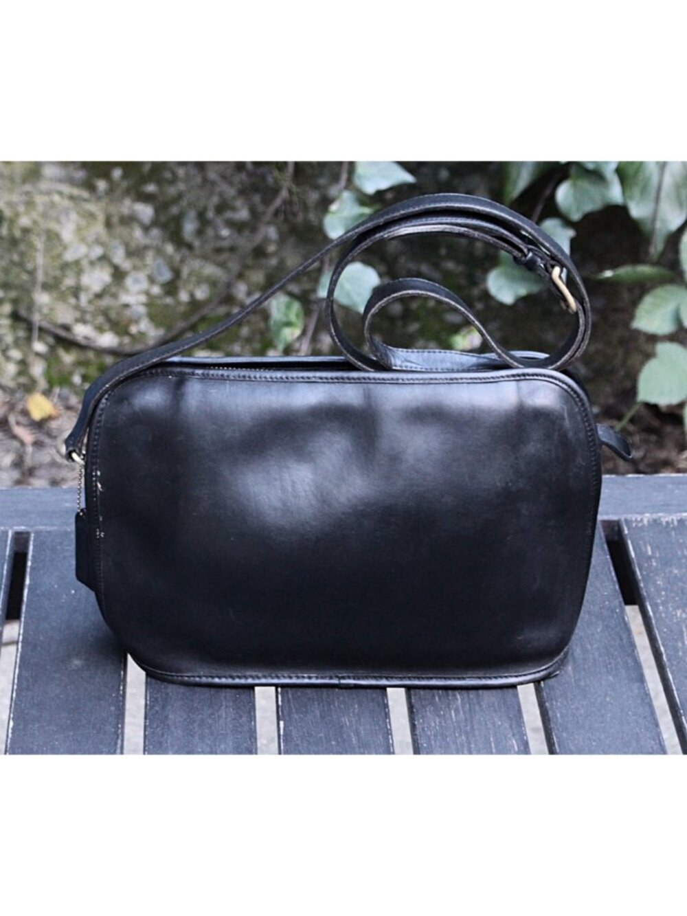 Coach Vintage - Oliver Crossbody Bag 9902 in Black + Brass, USA 1980s - Picture 2 of 14